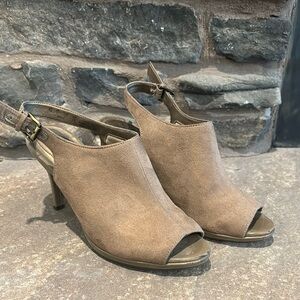 Womens Shoes